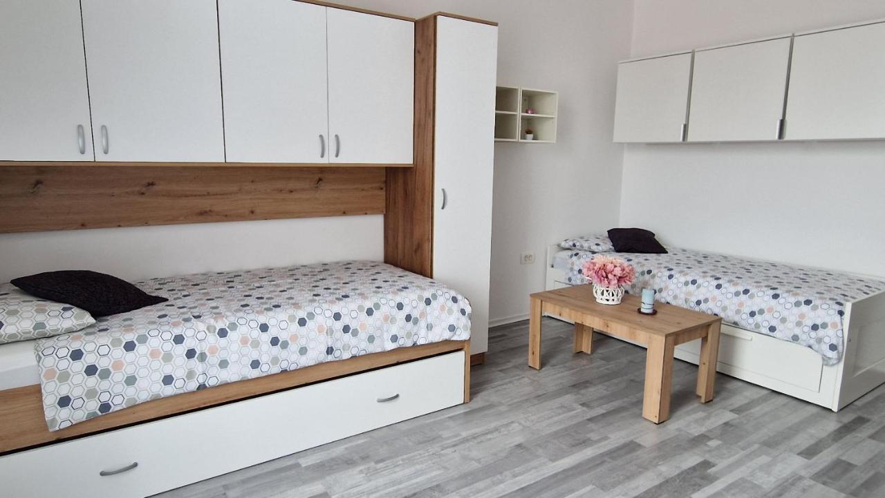 Sun Kissed Apartment Koper Exterior photo